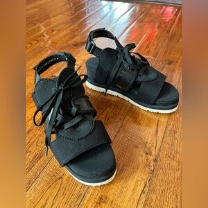 Mercibeaucoup Sandals Wedge Black with White Soles Size 7